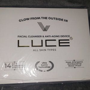 LUCE BEAUTY FACIAL CLEANSING ANTI-AGING TOOL $100